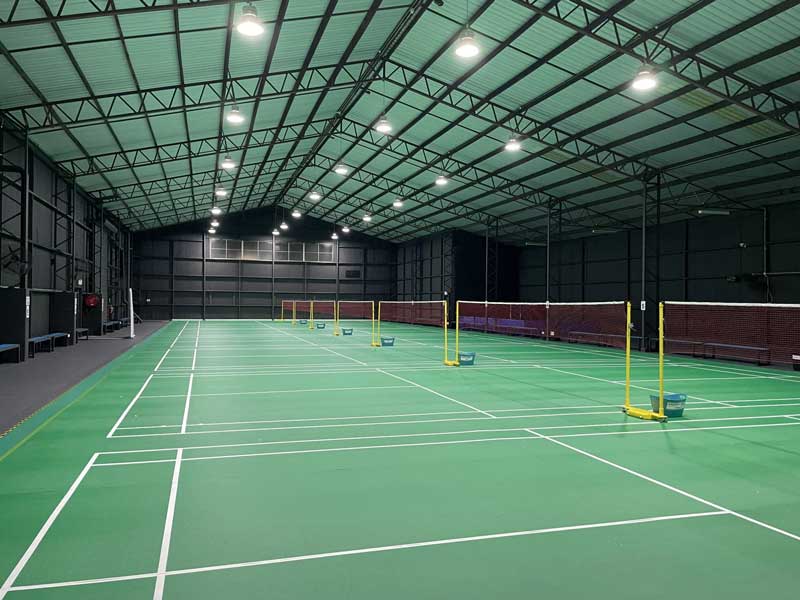 羽毛球场地